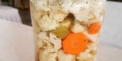 طرز تهیه شور گل کلم و هویج فوری با طعم بسیار عالی