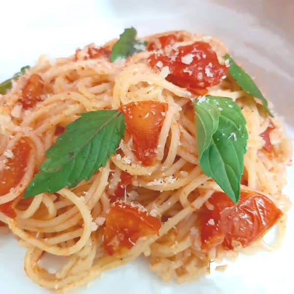 طرز تهیه اسپاگتی گوجه فرنگی