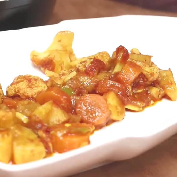 طرز تهیه خوراک گل کلم