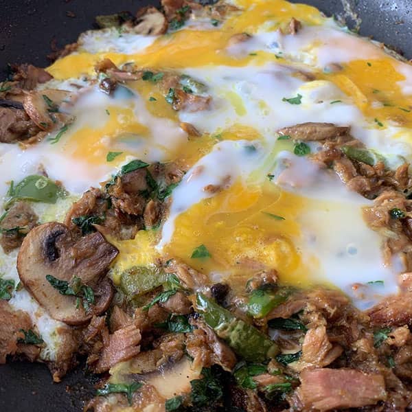 طرز تهیه املت تن ماهی