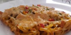 طرز تهیه پیتزا ماکارونی به روش مجلسی و با طعم بسیار عالی