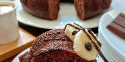 طرز تهیه کیک شکلاتی موزی ساده با طعم بسیار عالی