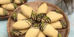 طرز تهیه قرابیه سیب و دارچین ساده با طعم بسیار عالی