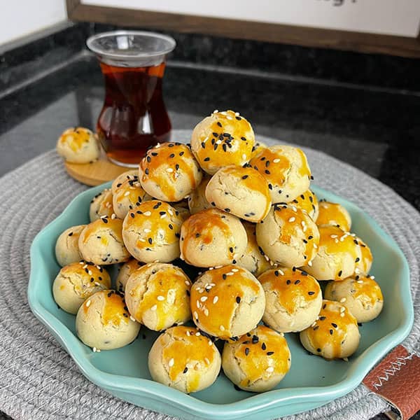 طرز تهیه قرابیه نمکی