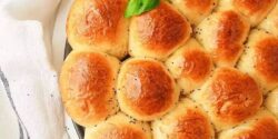 طرز تهیه نان لانه زنبوری به روش خانگی و با طعم بسیار عالی