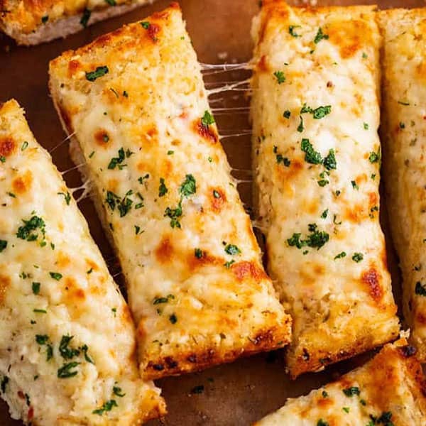 طرز تهیه نان سیر با نان باگت