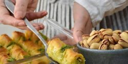 طرز تهیه باقلوای پسته به روش بازاری و با طعم بسیار عالی