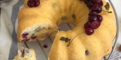 طرز تهیه کیک آلبالو به روش مجلسی و با طعم بسیار عالی