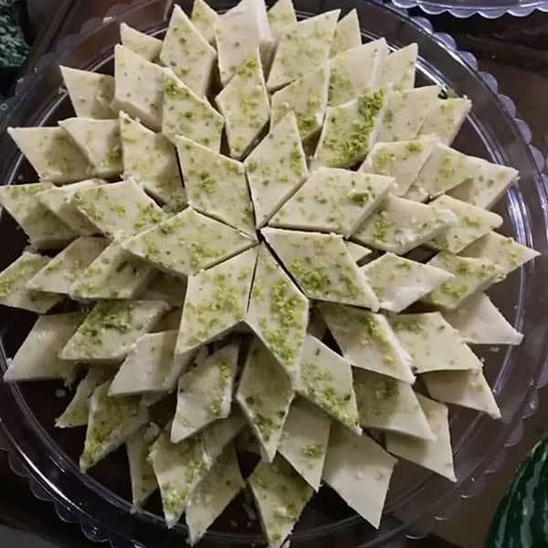 طرز تهیه حلوا لوز