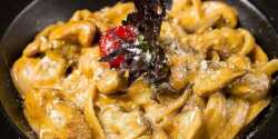 طرز تهیه پاستا خوشمزه و مخصوص ایتالیایی با مرغ و سس سفید