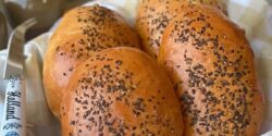طرز تهیه نان هات داگ به روش مجلسی و با طعم بسیار عالی