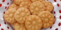 طرز تهیه بیسکویت شکری به روش خانگی و طعم بسیار عالی