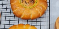 طرز تهیه نان شیرین خوشمزه و خانگی مرحله به مرحله