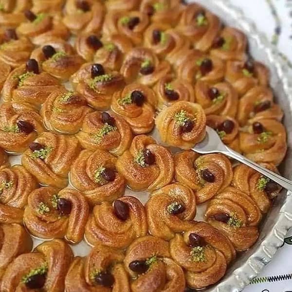 طرز تهیه شیرینی گل