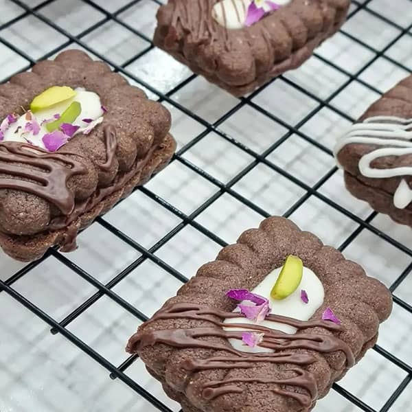 طرز تهیه شیرینی نسکافه ای