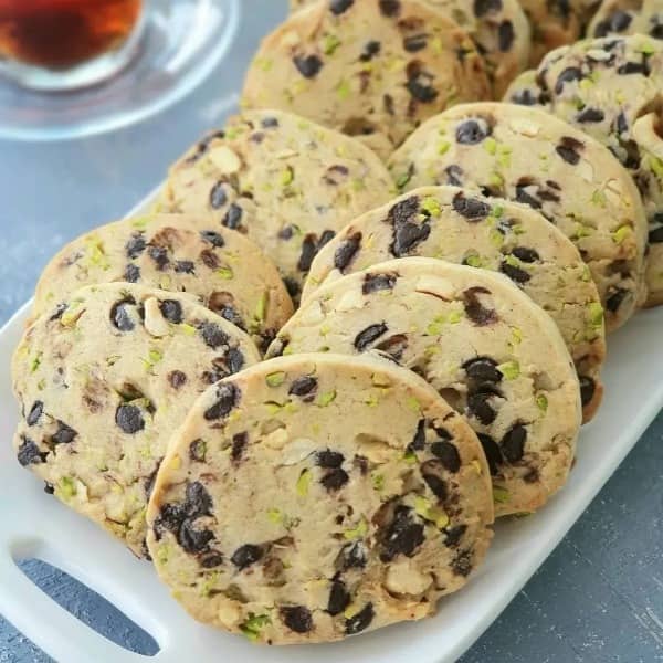طرز تهیه کلوچه دارچینی خانگی خوشمزه ساده با گردو بدون فر