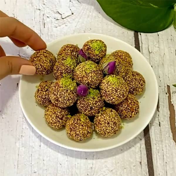 طرز تهیه توپک کنجدی