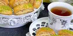 طرز تهیه شیرینی رول گردویی مجلسی با طعم بسیار عالی