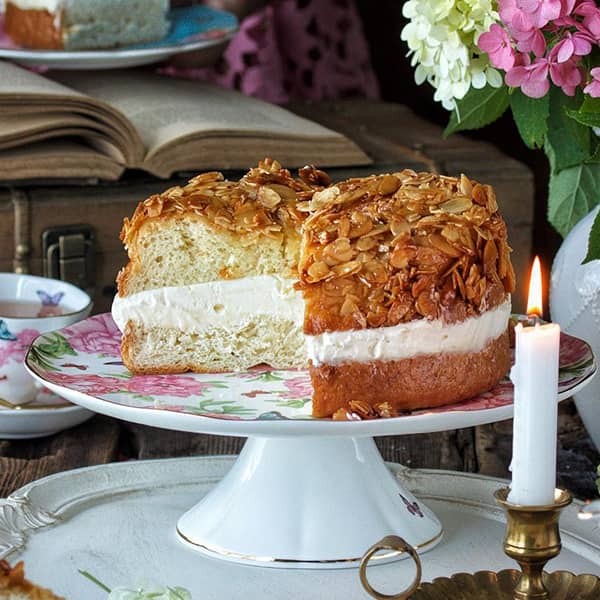 طرز تهیه کیک نیش زنبور