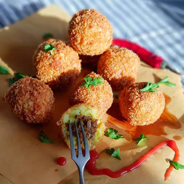 طرز تهیه کلوچه گوشت