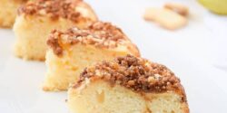 طرز تهیه کیک کرامبل سیب، گزینهای مناسب برای عصرانه!