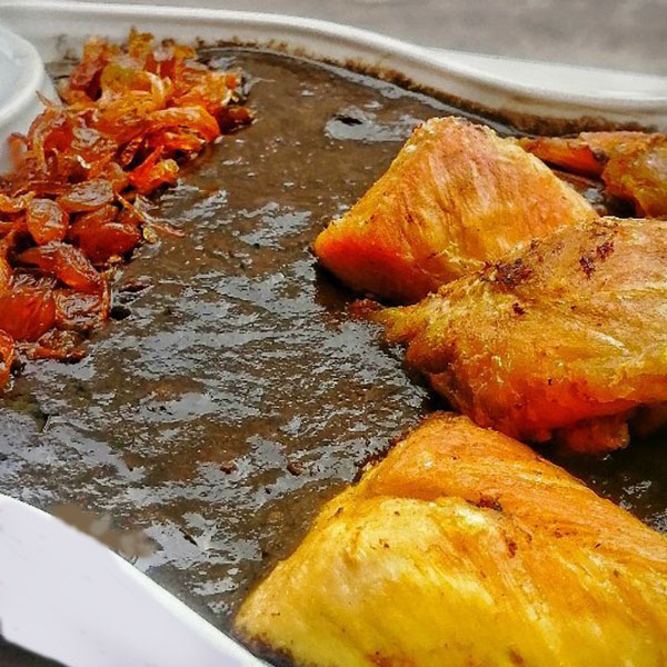 طرز تهیه فسنجان بادام زمینی