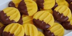 طرز تهیه شیرینی زعفرانی، خوشمزه و ساده با پیمانه!