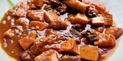 طرز تهیه خورش سیب گلاب مجلسی + نکاتی برای طعم و عطر بهتر