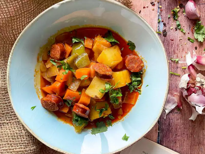طرز تهیه خورش سیب زمینی