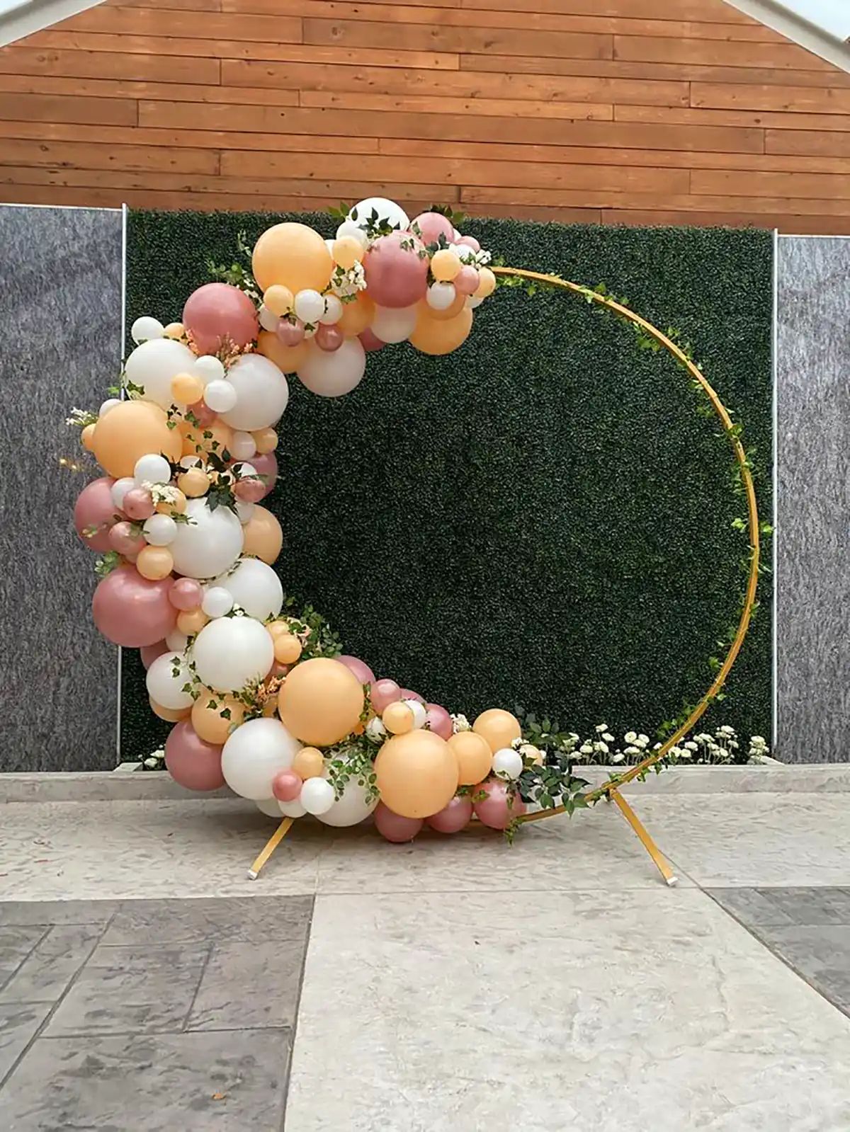 بک‌دراپ بادکنکی تولد