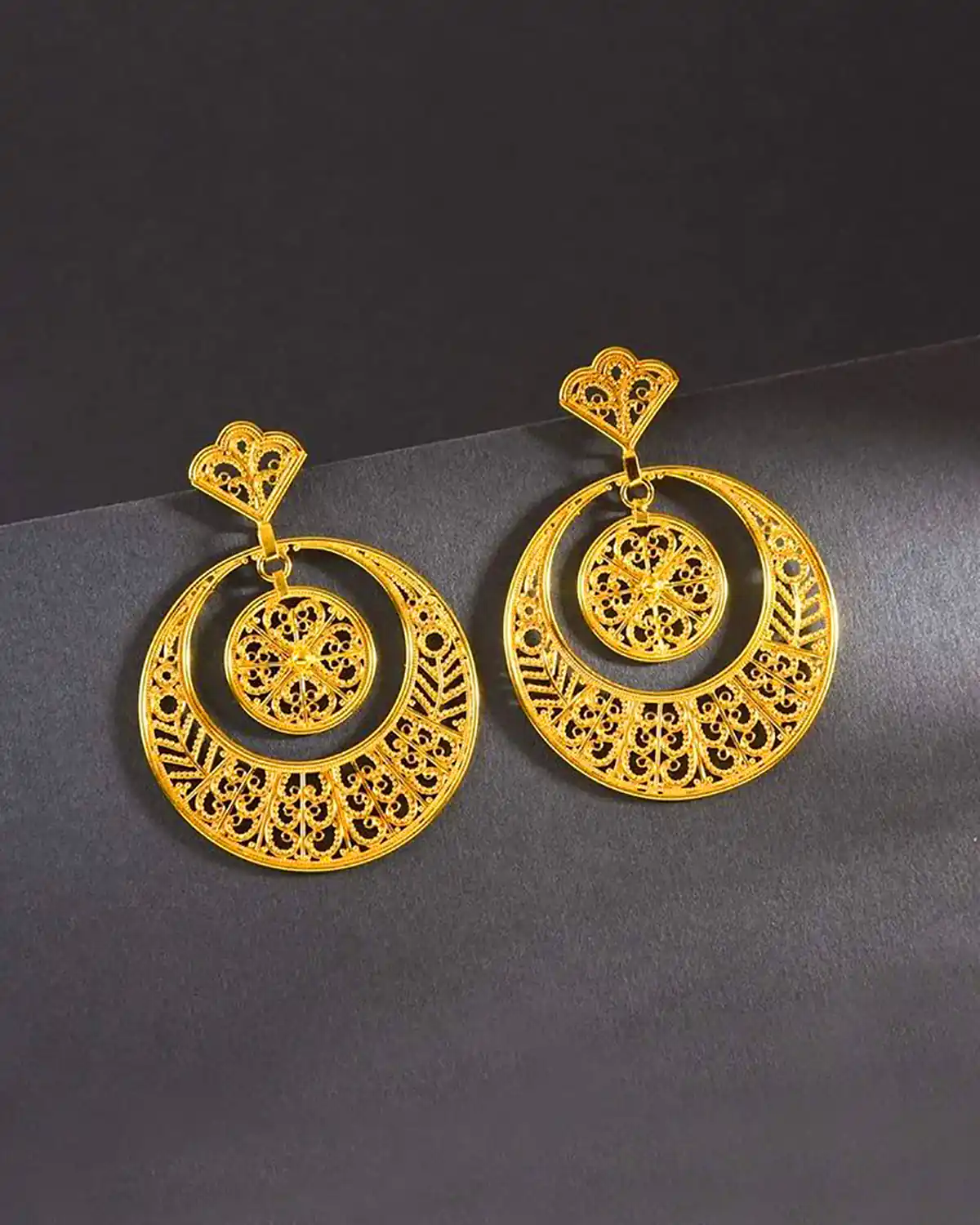 گوشواره کلاسیک بزرگ طلا 