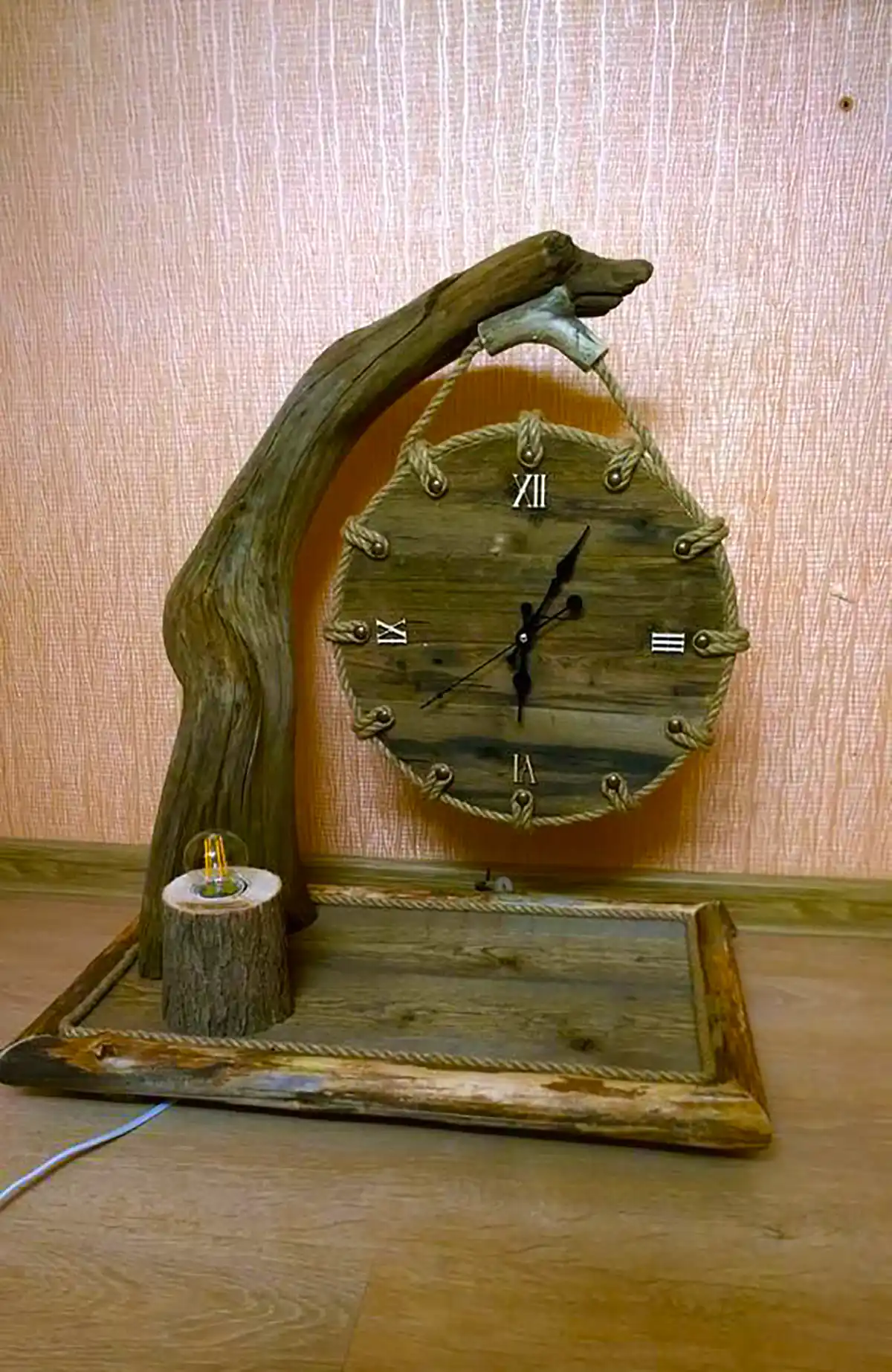 ساعت چوبی شیک