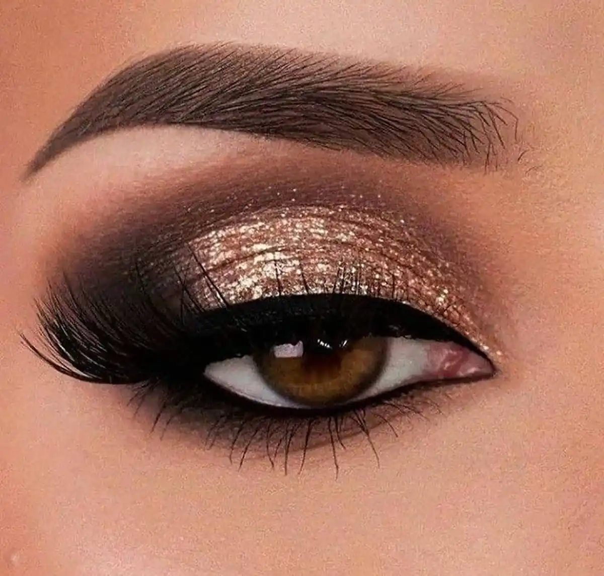 سایه چشم دخترونه خاص