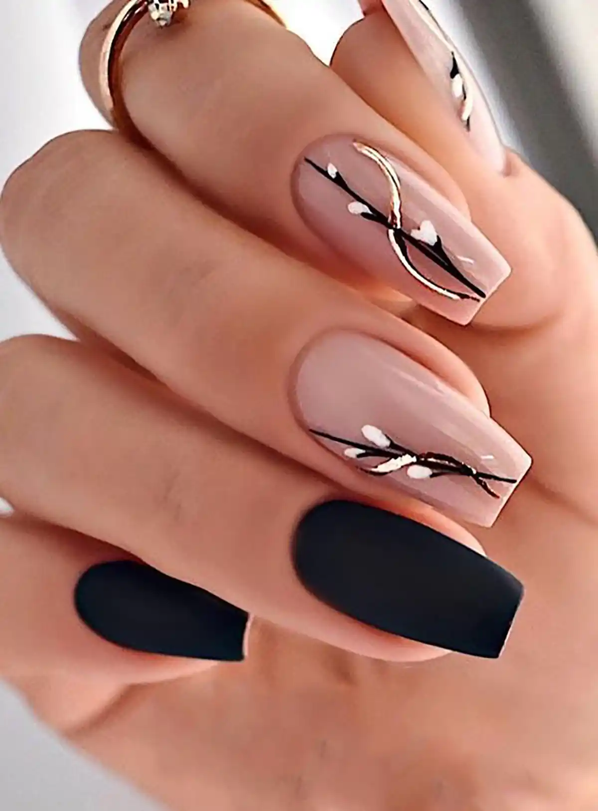 طراحی ناخن فرنچ مشکی