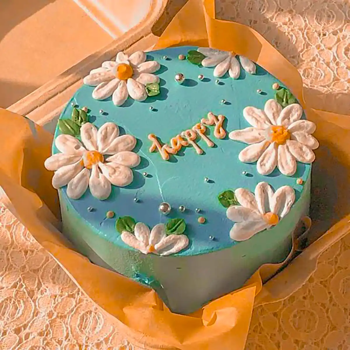کیک تولد گل بابونه