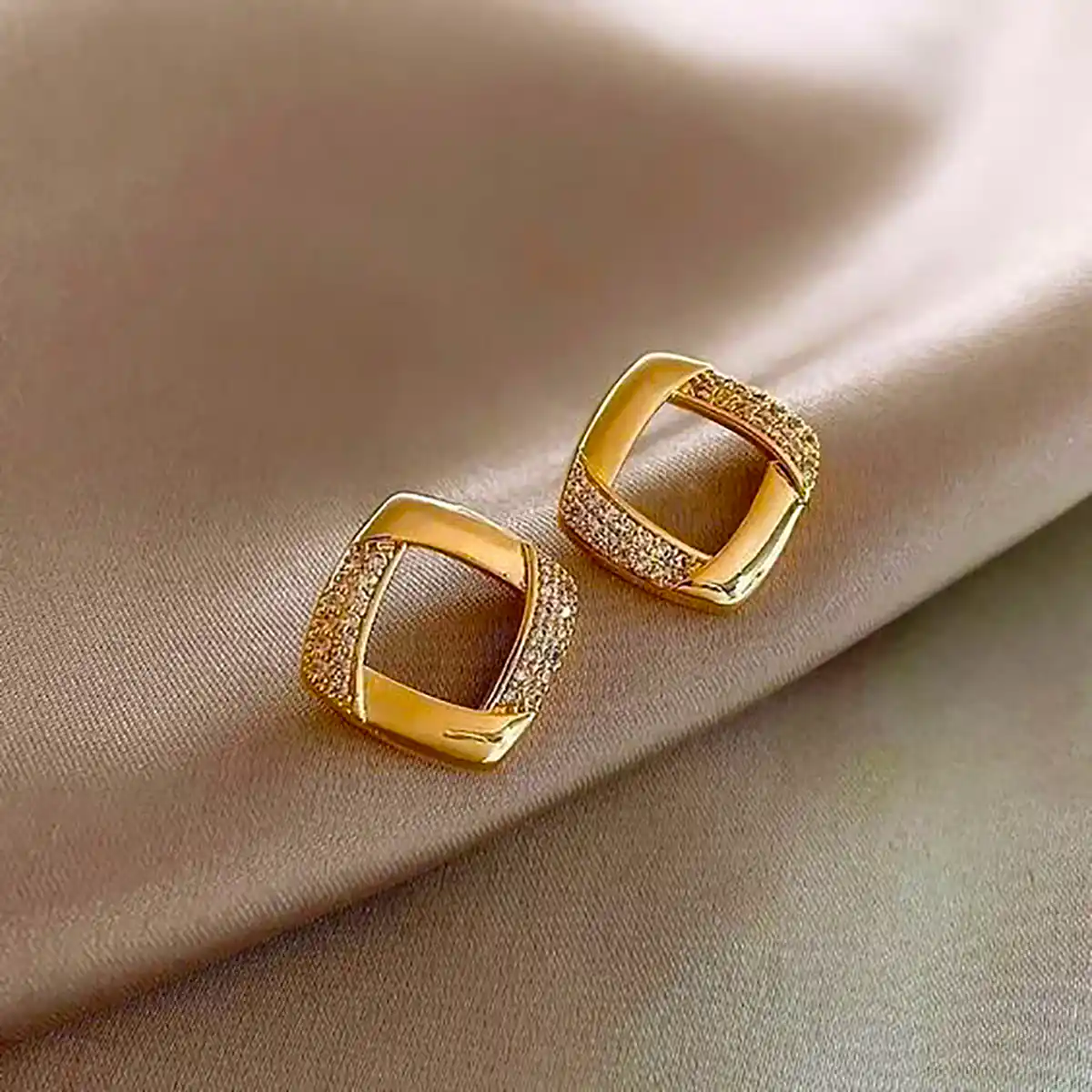گوشواره طلا میخی زنانه