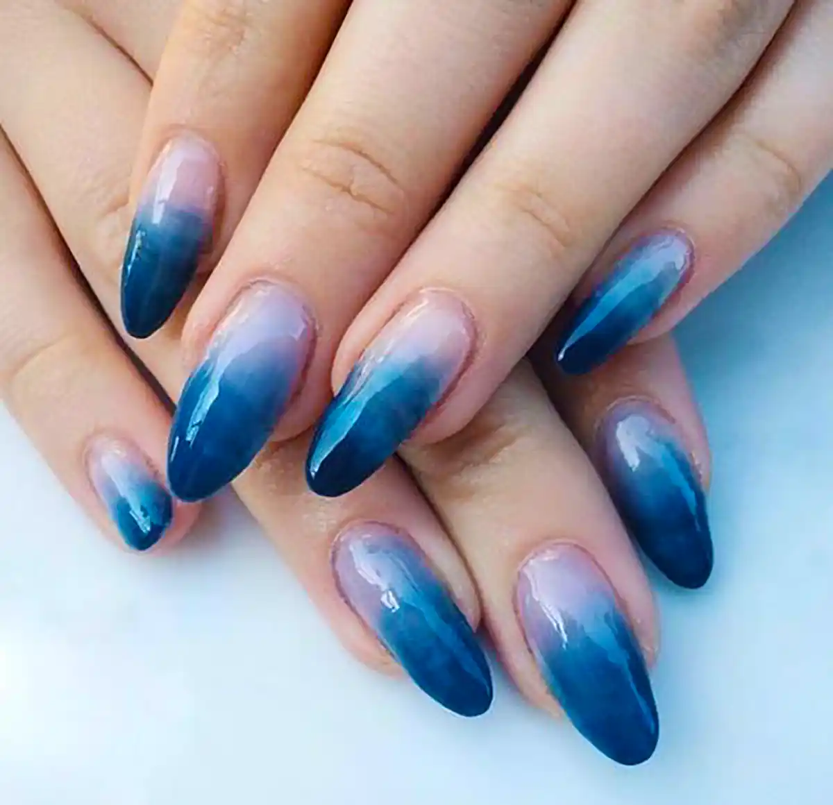 ایده طراحی ناخن آبی
