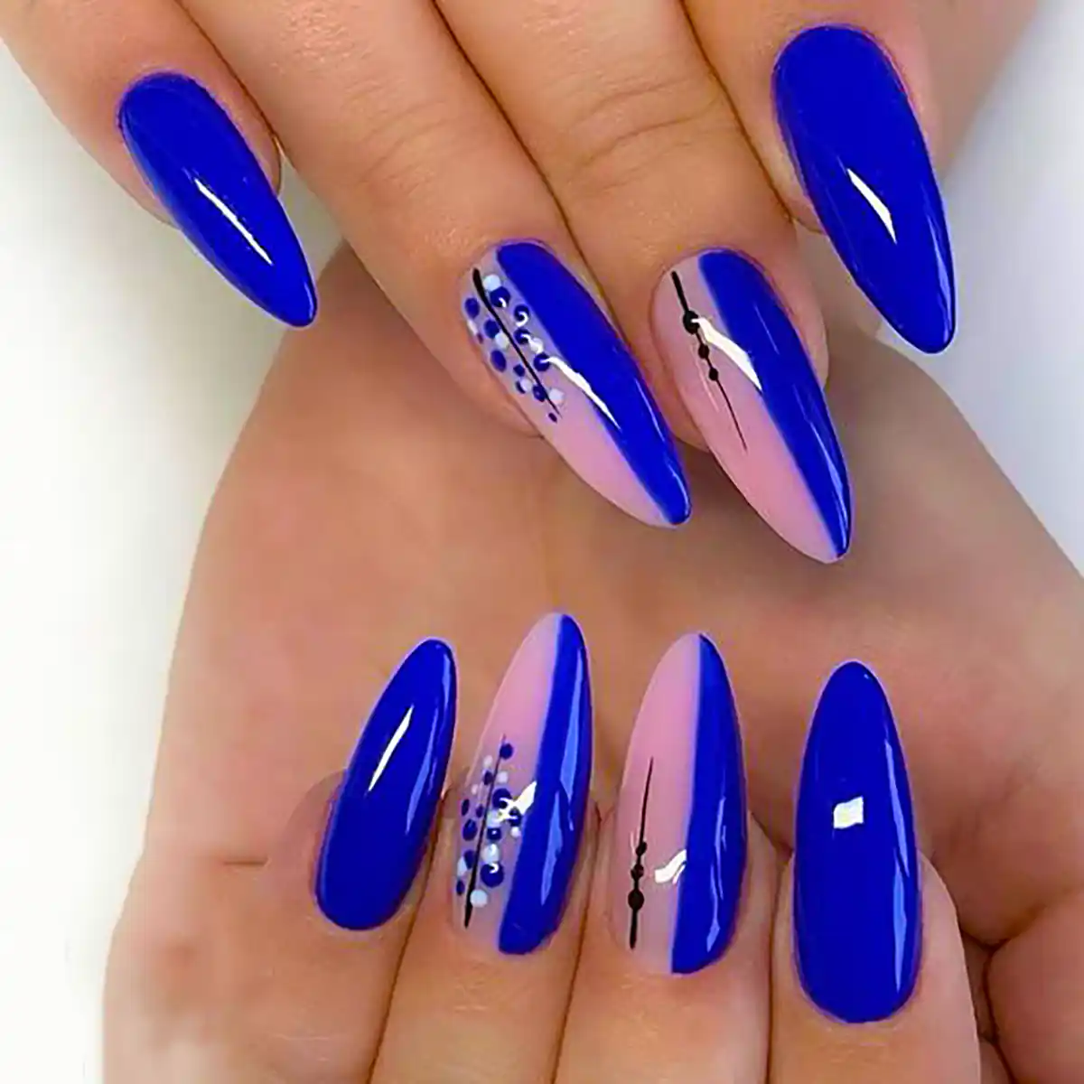 ایده طراحی ناخن آبی