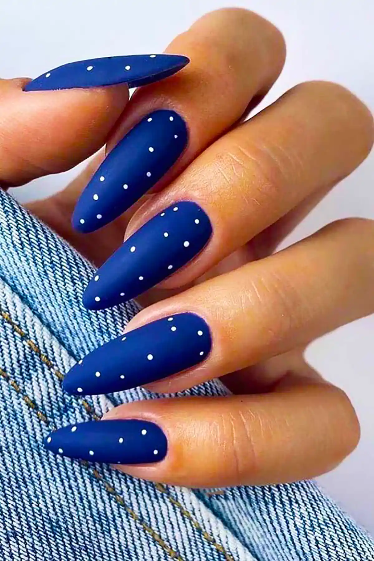 ایده طراحی ناخن آبی