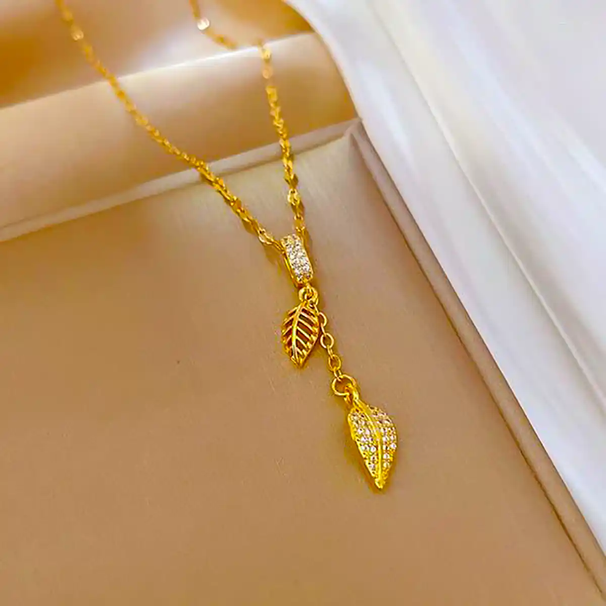 گردنبند خاص زنانه