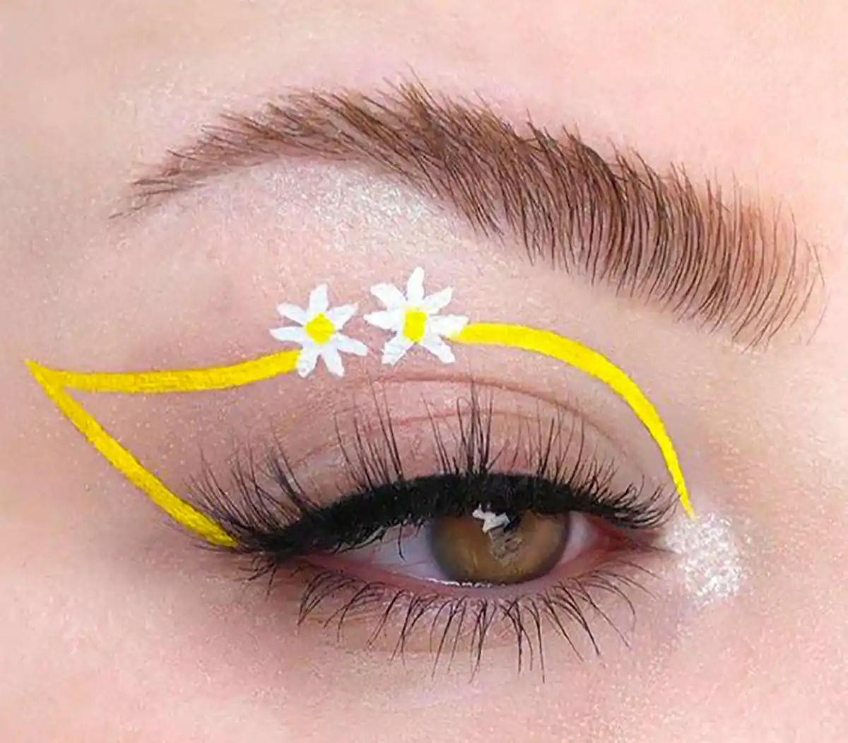 خط چشم گرافیکی فانتزی