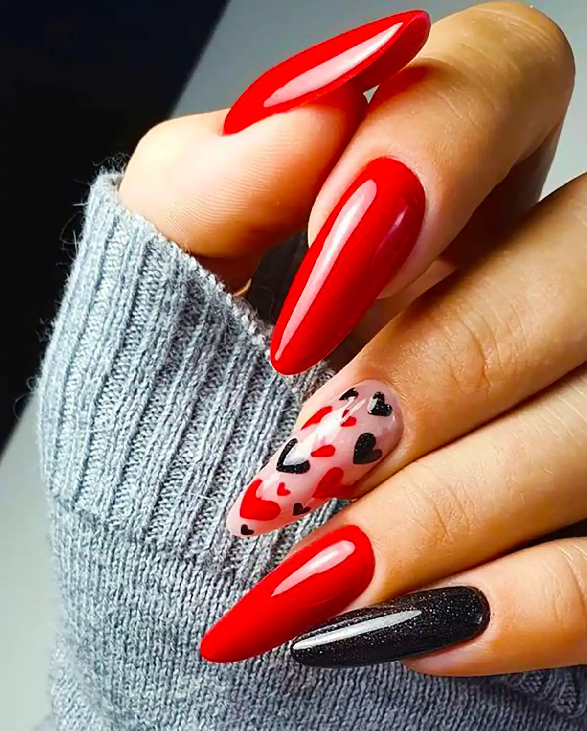 طراحی ناخن قرمزجذاب