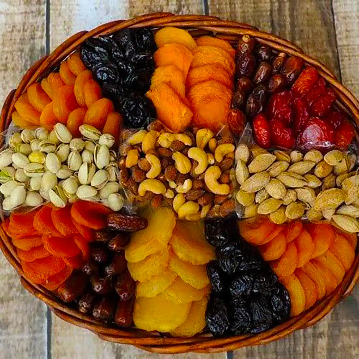 تزئین آجیل شیک