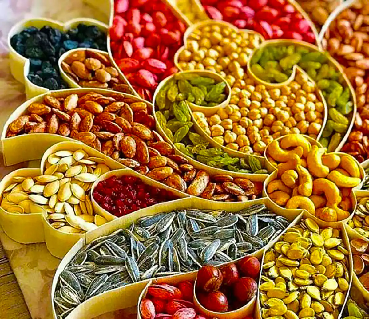تزئین آجیل شیک