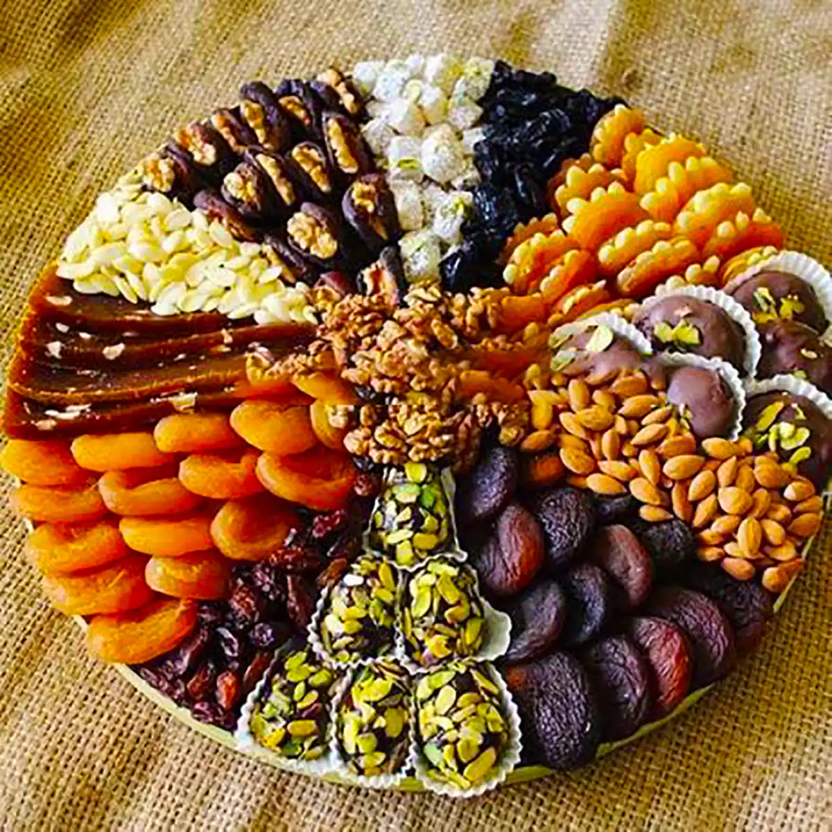 تزئین آجیل شیک