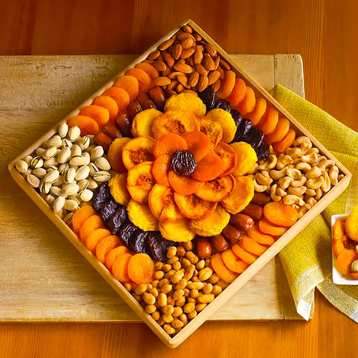 تزئین آجیل شیک