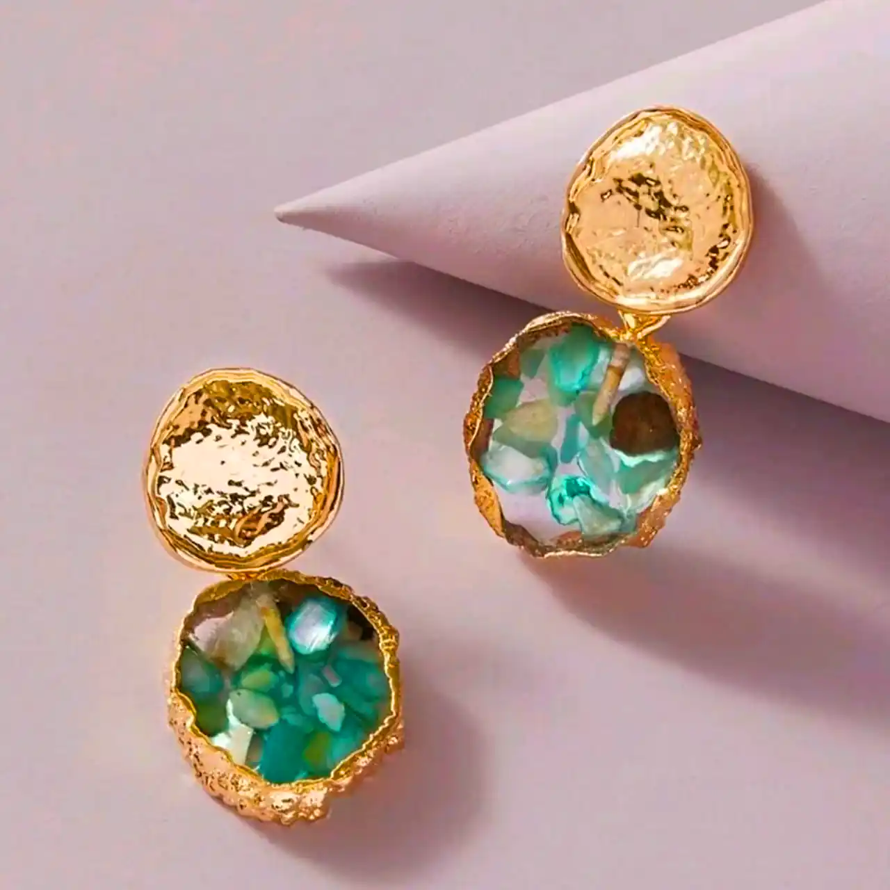 گوشواره با سنگ معدنی