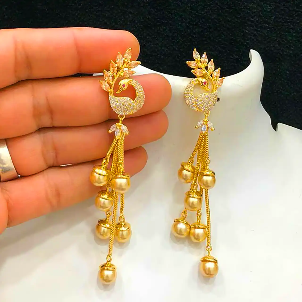 گوشواره سلطنتی طلا 