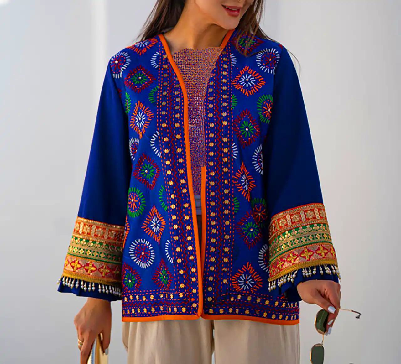 مانتو سنتی سوزن دوزی