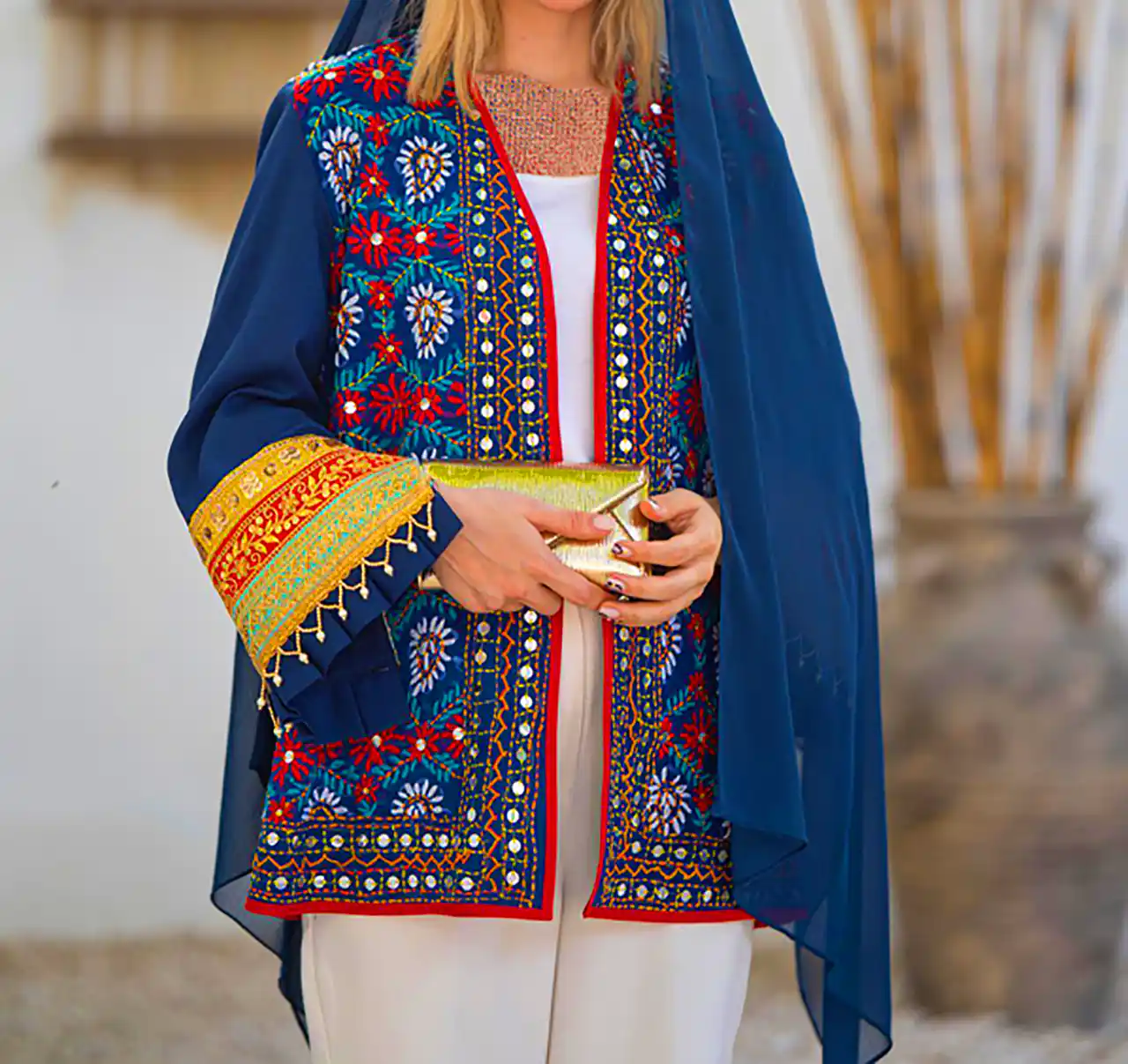 مانتو سنتی سوزن دوزی